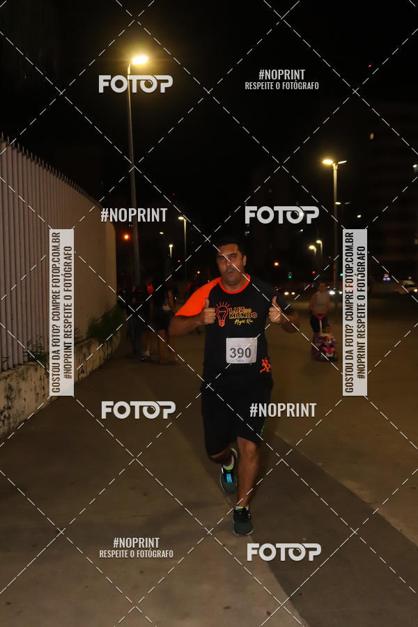 Buy your photos of the eventLuz do Mundo Night Run on Fotop