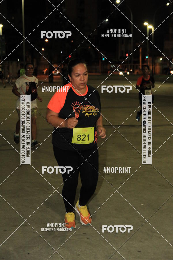 Buy your photos of the eventLuz do Mundo Night Run on Fotop