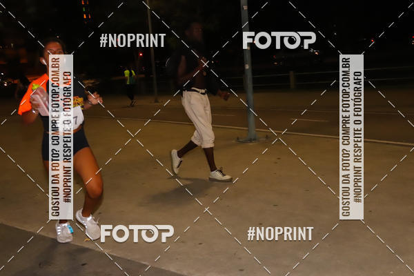 Buy your photos of the eventLuz do Mundo Night Run on Fotop