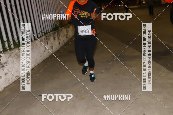 Buy your photos of the eventLuz do Mundo Night Run on Fotop