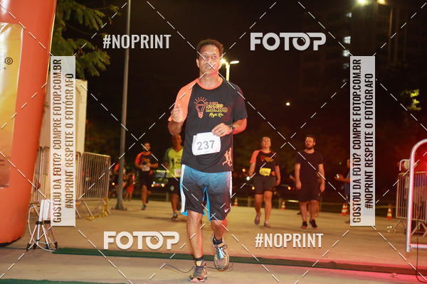 Buy your photos of the eventLuz do Mundo Night Run on Fotop