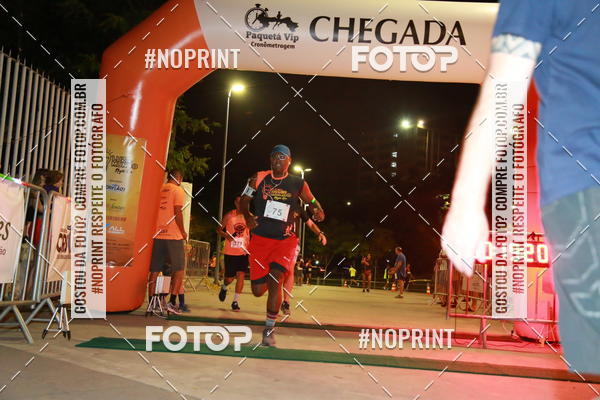 Buy your photos of the eventLuz do Mundo Night Run on Fotop