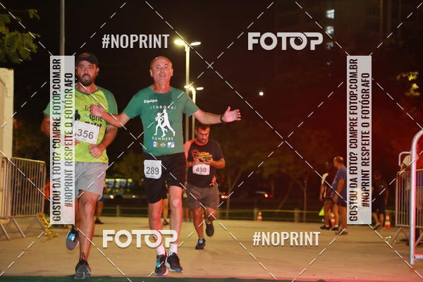 Buy your photos of the eventLuz do Mundo Night Run on Fotop