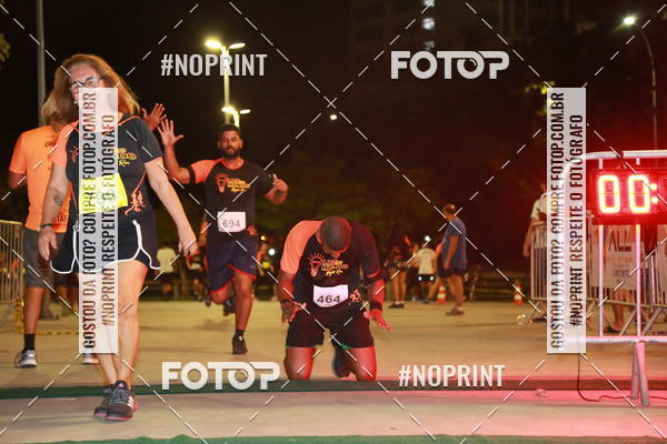 Buy your photos of the eventLuz do Mundo Night Run on Fotop