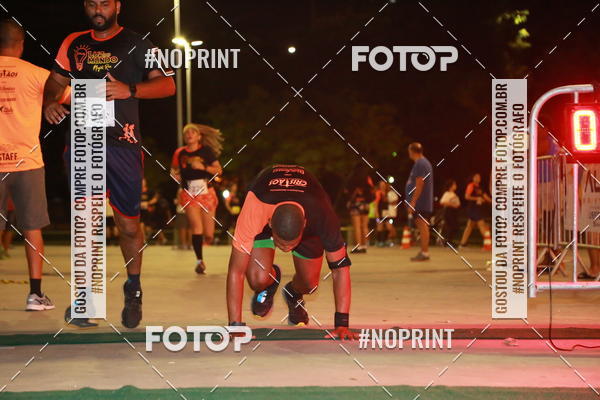 Buy your photos of the eventLuz do Mundo Night Run on Fotop