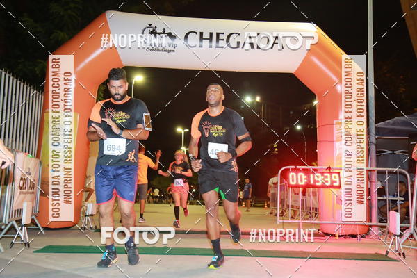 Buy your photos of the eventLuz do Mundo Night Run on Fotop