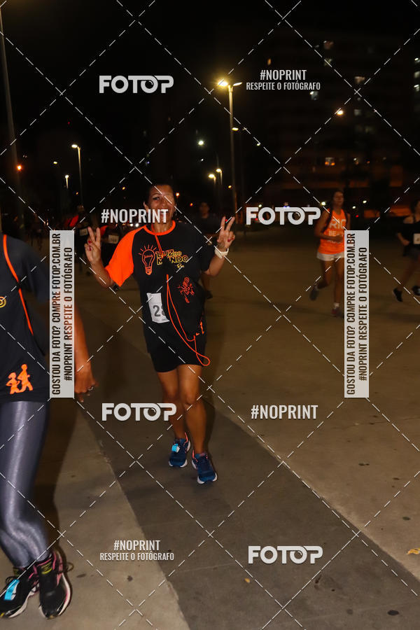 Buy your photos of the eventLuz do Mundo Night Run on Fotop