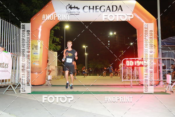 Buy your photos of the eventLuz do Mundo Night Run on Fotop