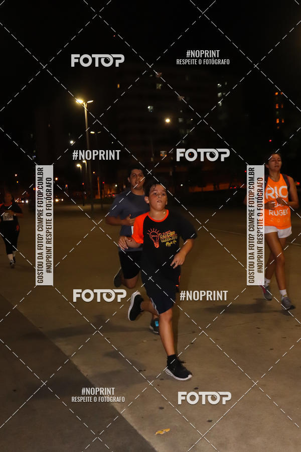 Buy your photos of the eventLuz do Mundo Night Run on Fotop