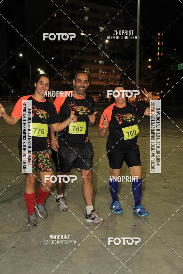 Buy your photos of the eventLuz do Mundo Night Run on Fotop