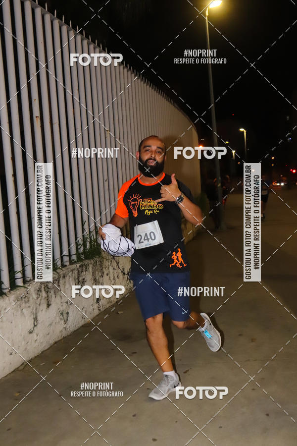 Buy your photos of the eventLuz do Mundo Night Run on Fotop
