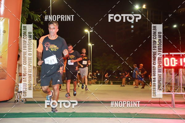 Buy your photos of the eventLuz do Mundo Night Run on Fotop