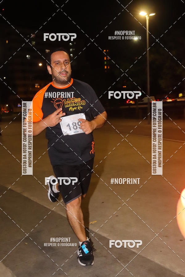 Buy your photos of the eventLuz do Mundo Night Run on Fotop