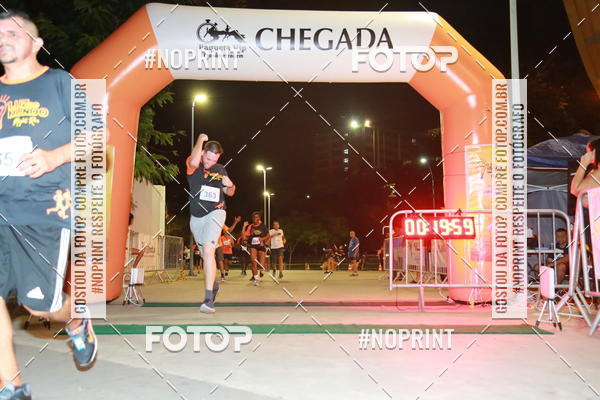 Buy your photos of the eventLuz do Mundo Night Run on Fotop