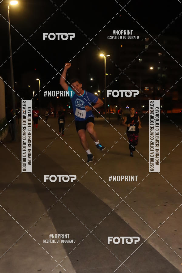Buy your photos of the eventLuz do Mundo Night Run on Fotop
