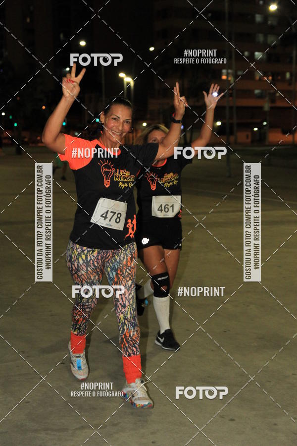 Buy your photos of the eventLuz do Mundo Night Run on Fotop