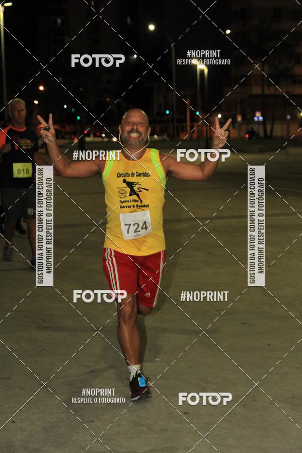 Buy your photos of the eventLuz do Mundo Night Run on Fotop