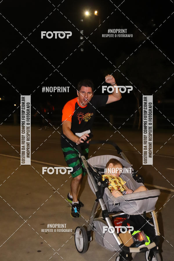 Buy your photos of the eventLuz do Mundo Night Run on Fotop