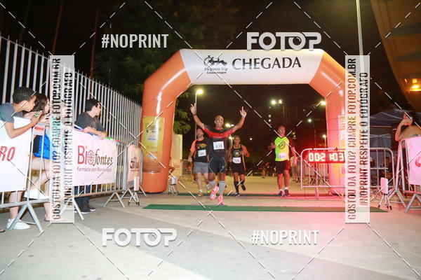 Buy your photos of the eventLuz do Mundo Night Run on Fotop