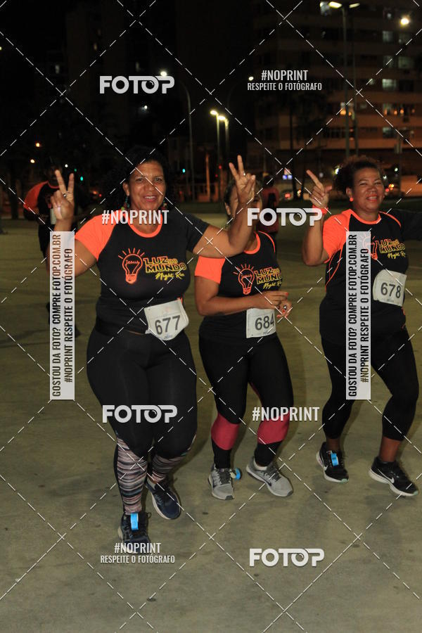 Buy your photos of the eventLuz do Mundo Night Run on Fotop