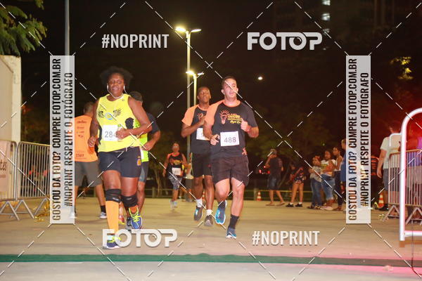 Buy your photos of the eventLuz do Mundo Night Run on Fotop