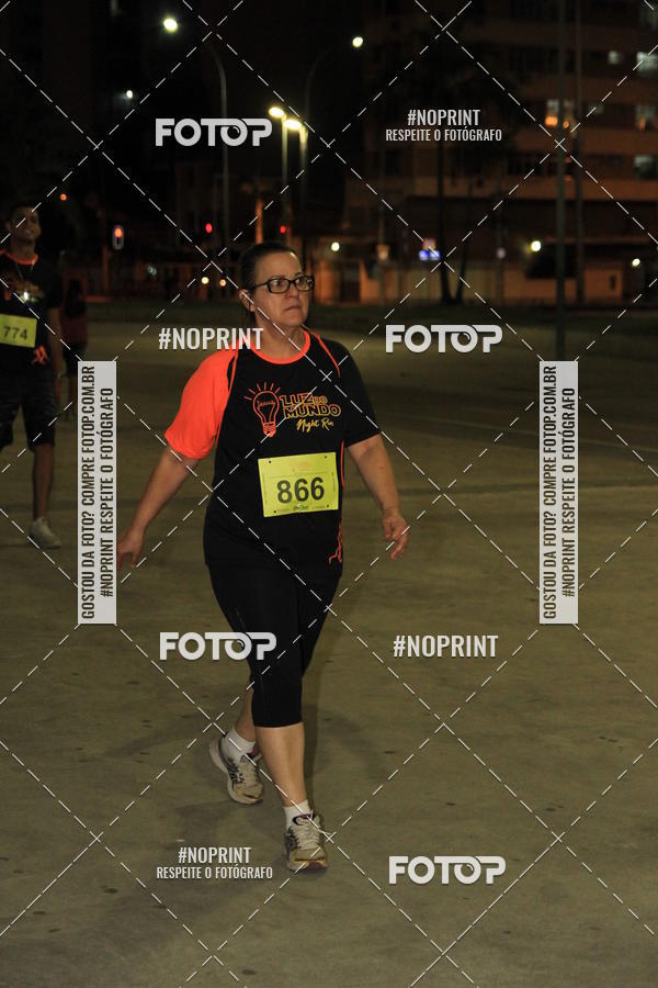 Buy your photos of the eventLuz do Mundo Night Run on Fotop