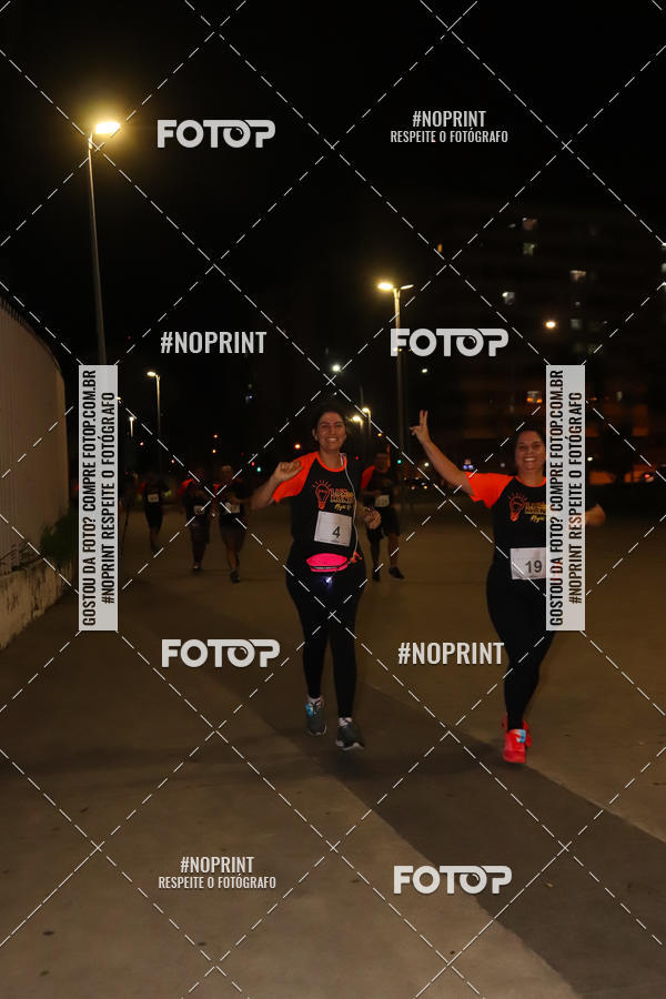 Buy your photos of the eventLuz do Mundo Night Run on Fotop