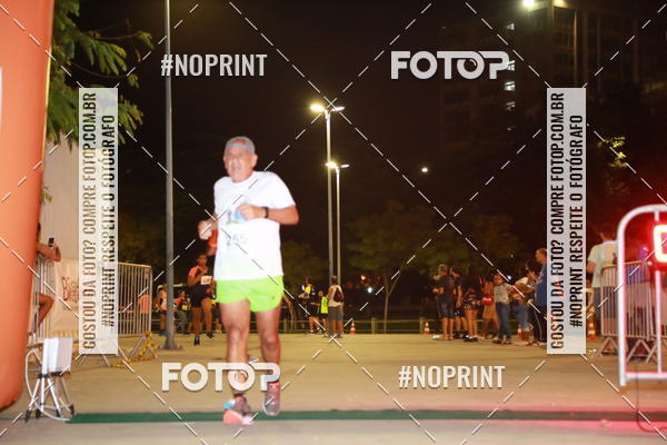 Buy your photos of the eventLuz do Mundo Night Run on Fotop