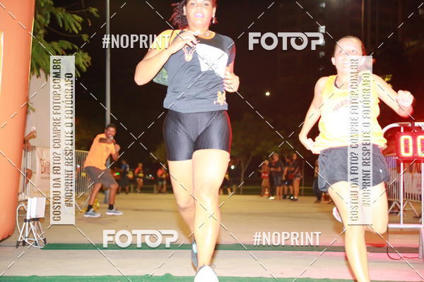 Buy your photos of the eventLuz do Mundo Night Run on Fotop