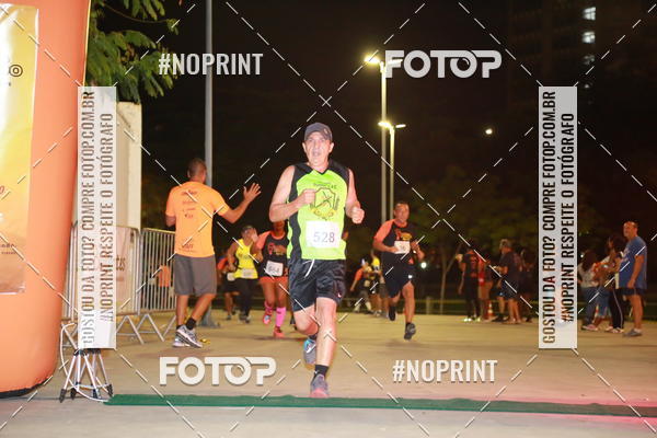 Buy your photos of the eventLuz do Mundo Night Run on Fotop
