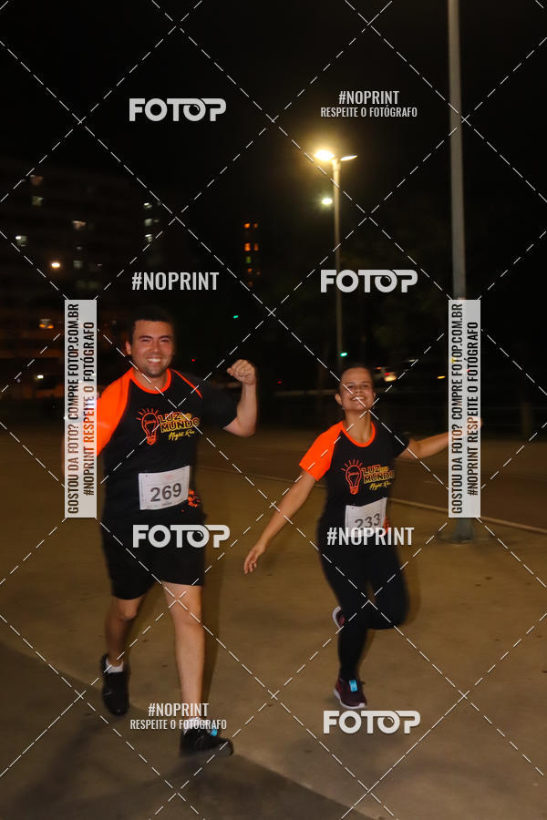 Buy your photos of the eventLuz do Mundo Night Run on Fotop