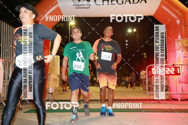 Buy your photos of the eventLuz do Mundo Night Run on Fotop