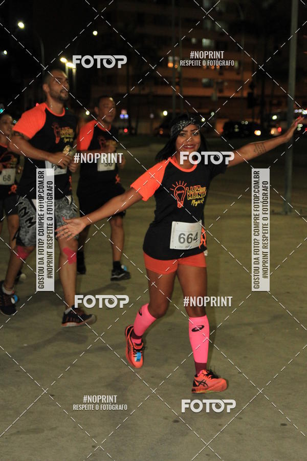 Buy your photos of the eventLuz do Mundo Night Run on Fotop