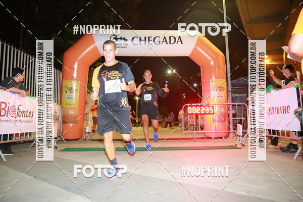 Buy your photos of the eventLuz do Mundo Night Run on Fotop