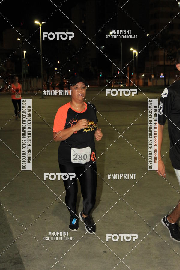 Buy your photos of the eventLuz do Mundo Night Run on Fotop