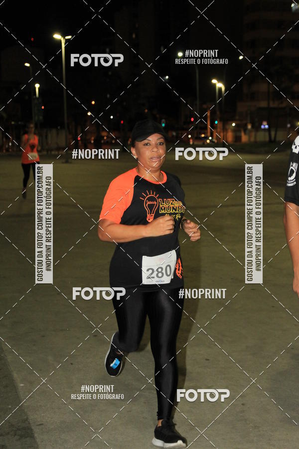 Buy your photos of the eventLuz do Mundo Night Run on Fotop