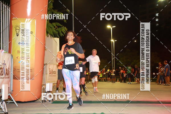 Buy your photos of the eventLuz do Mundo Night Run on Fotop