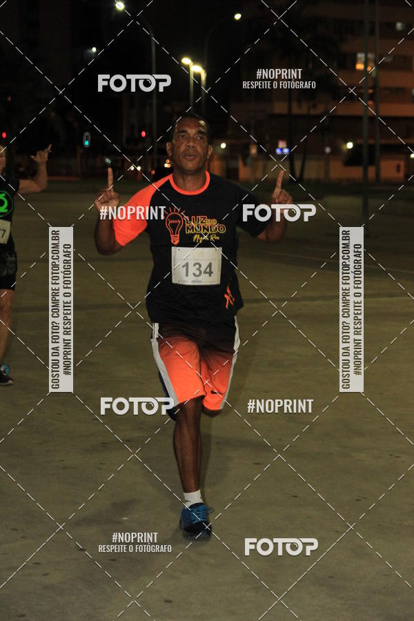 Buy your photos of the eventLuz do Mundo Night Run on Fotop