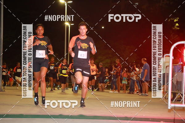 Buy your photos of the eventLuz do Mundo Night Run on Fotop
