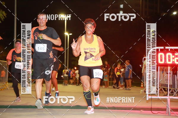 Buy your photos of the eventLuz do Mundo Night Run on Fotop