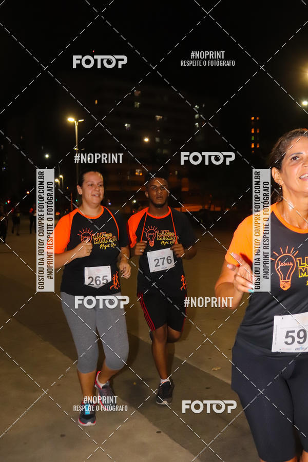 Buy your photos of the eventLuz do Mundo Night Run on Fotop
