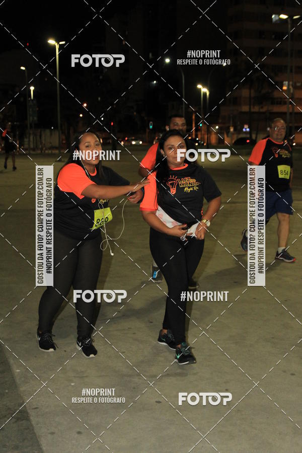 Buy your photos of the eventLuz do Mundo Night Run on Fotop