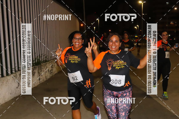 Buy your photos of the eventLuz do Mundo Night Run on Fotop