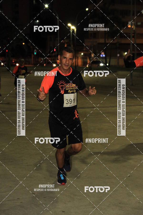 Buy your photos of the eventLuz do Mundo Night Run on Fotop