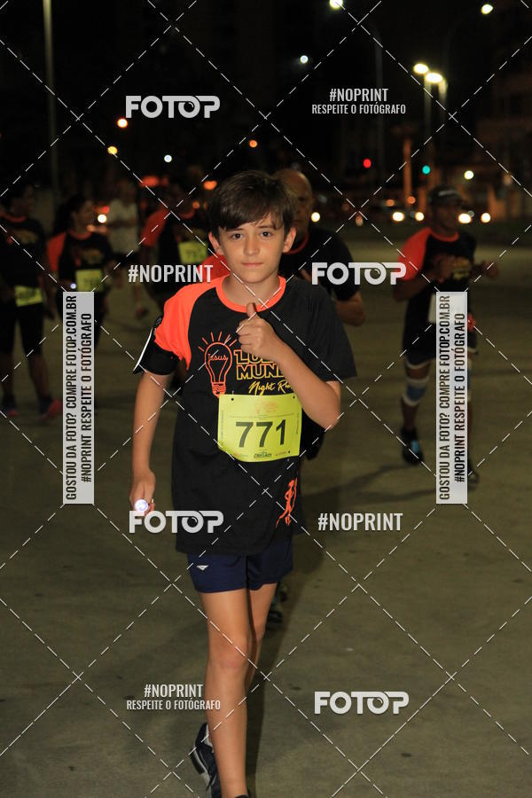 Buy your photos of the eventLuz do Mundo Night Run on Fotop