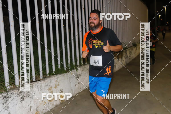 Buy your photos of the eventLuz do Mundo Night Run on Fotop
