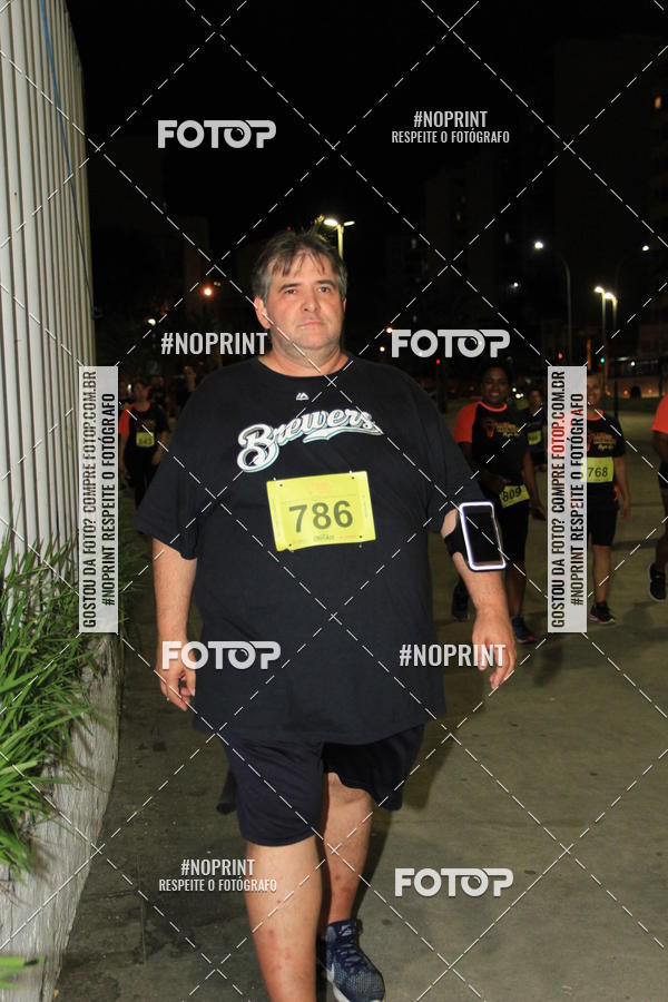 Buy your photos of the eventLuz do Mundo Night Run on Fotop