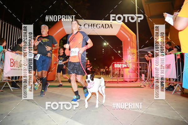Buy your photos of the eventLuz do Mundo Night Run on Fotop