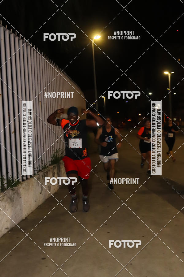 Buy your photos of the eventLuz do Mundo Night Run on Fotop