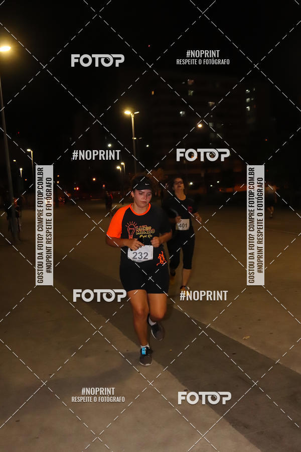 Buy your photos of the eventLuz do Mundo Night Run on Fotop